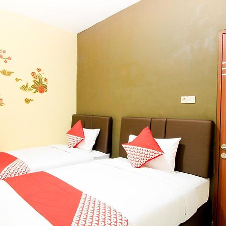 Super Oyo Capital O 217 A1 Hotel Σουραμπάγια Εξωτερικό φωτογραφία