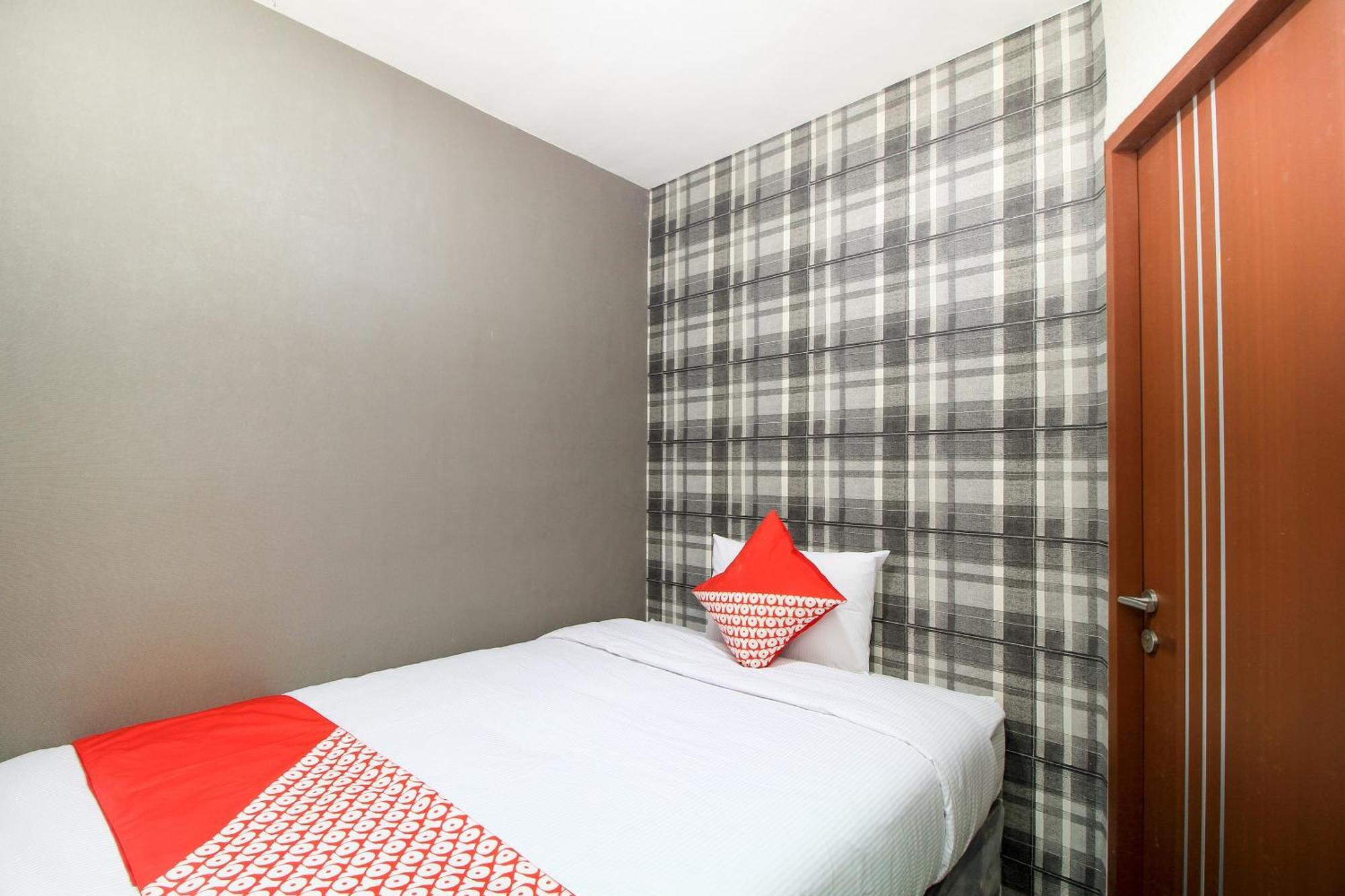 Super Oyo Capital O 217 A1 Hotel Σουραμπάγια Εξωτερικό φωτογραφία