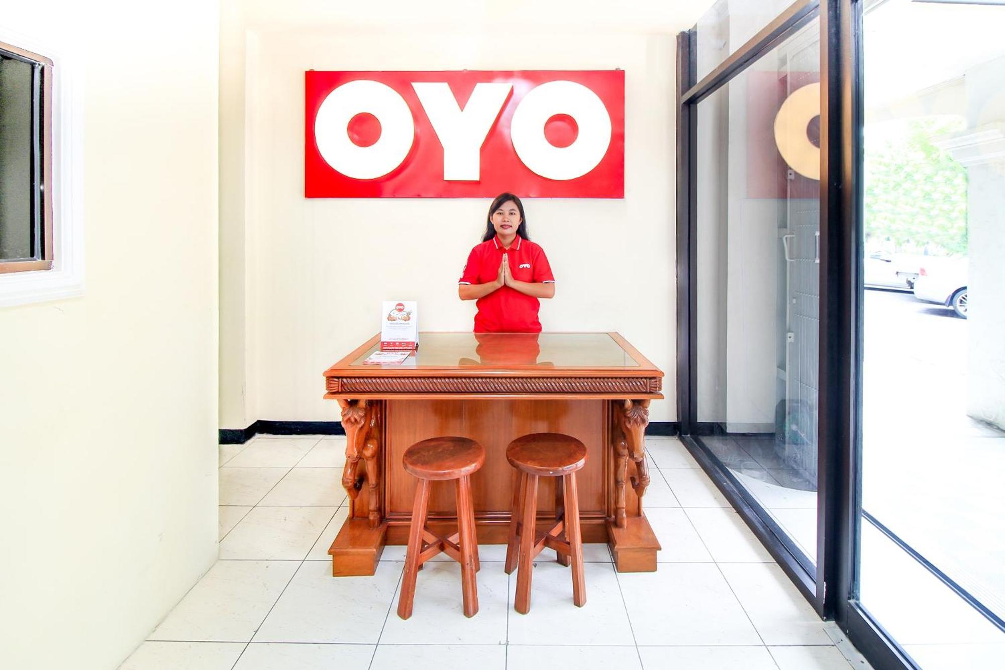 Super Oyo Capital O 217 A1 Hotel Σουραμπάγια Εξωτερικό φωτογραφία