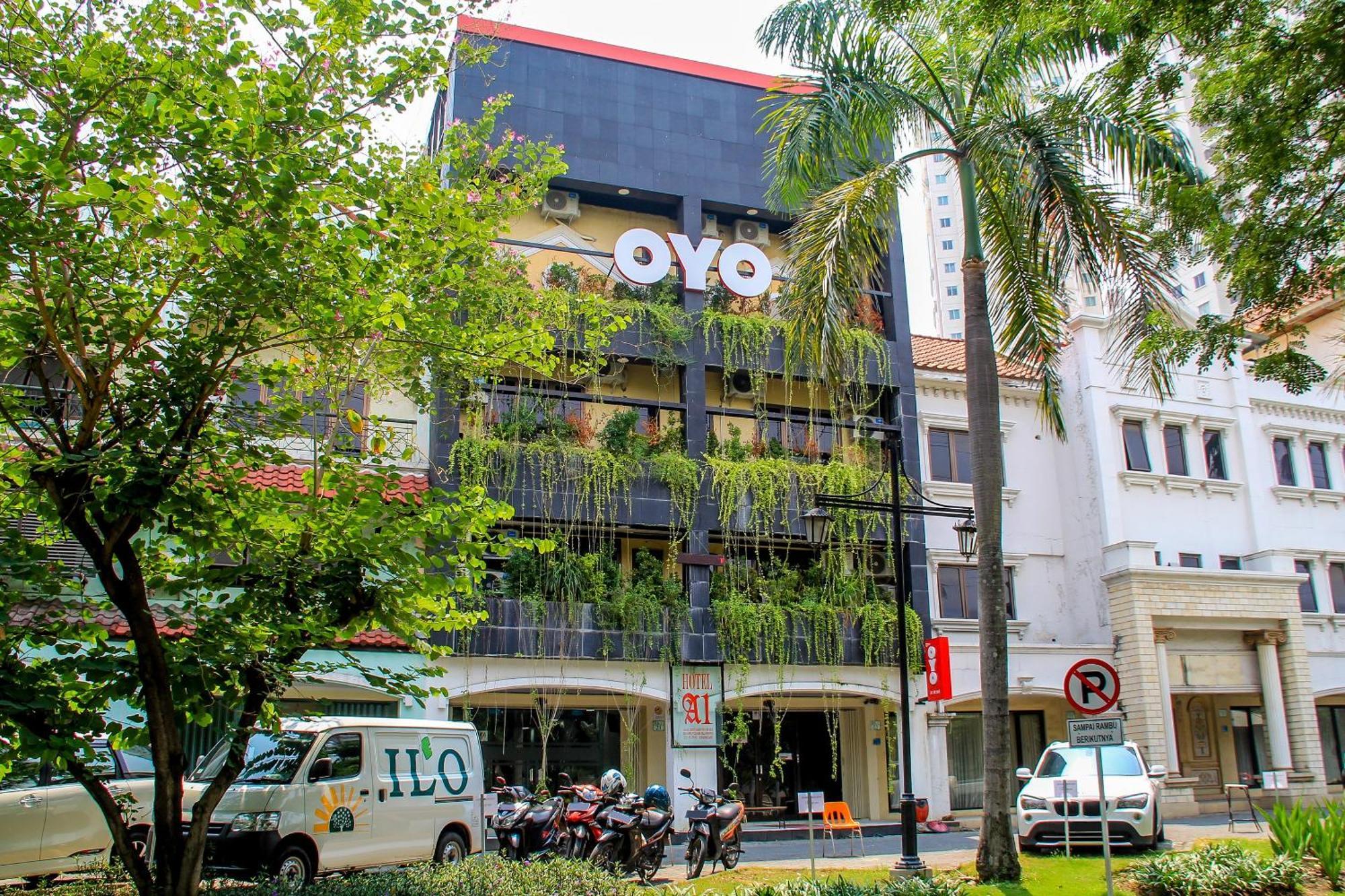 Super Oyo Capital O 217 A1 Hotel Σουραμπάγια Εξωτερικό φωτογραφία